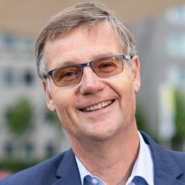 Prof. Tom Veldkamp