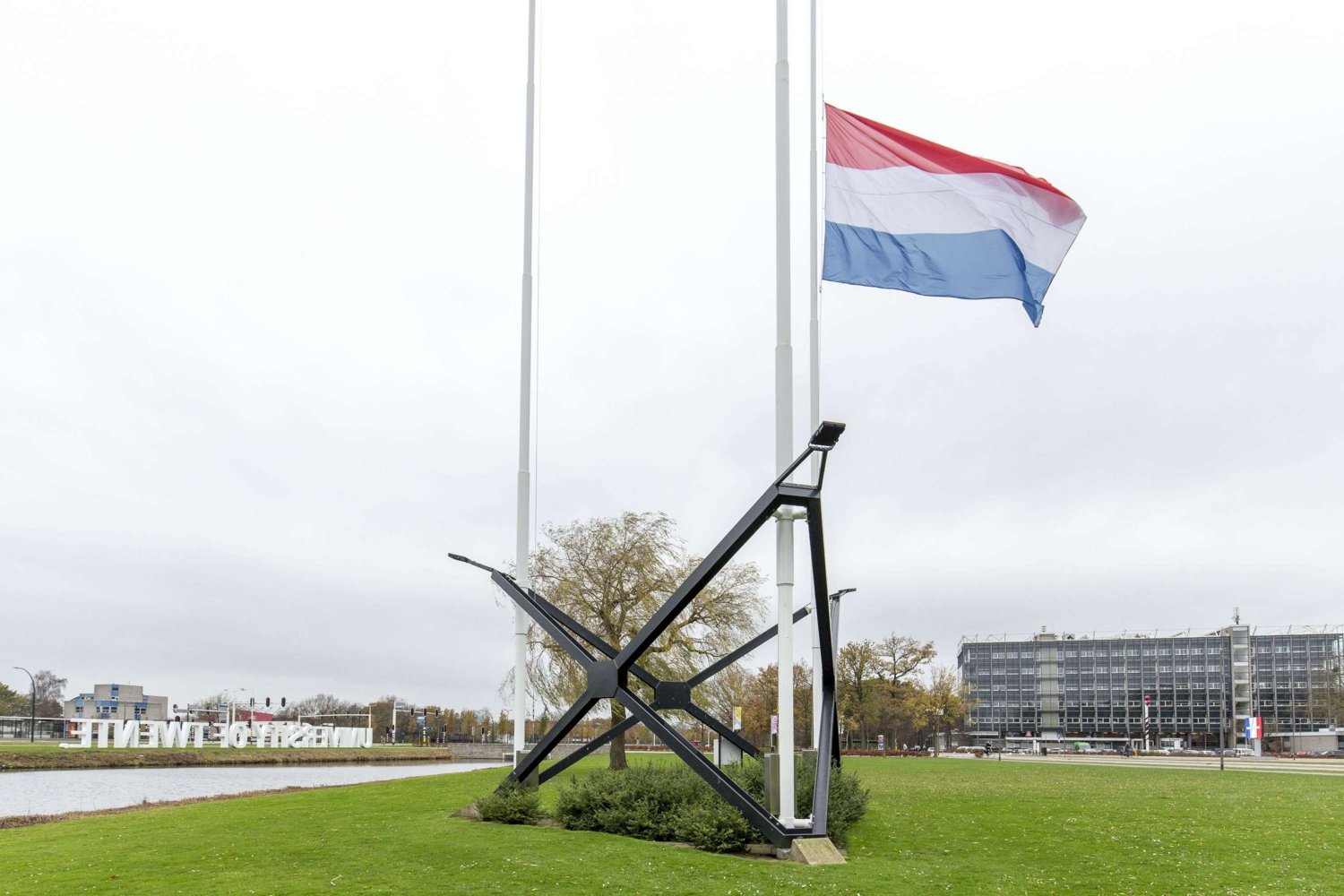 In Memoriam: Frans de Groot