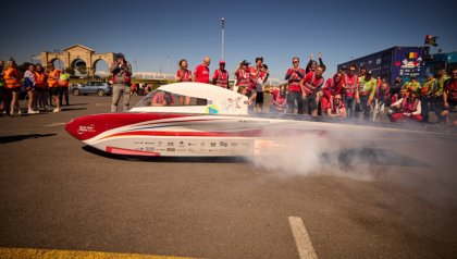 RED XI over de finish in Zuid-Afrika