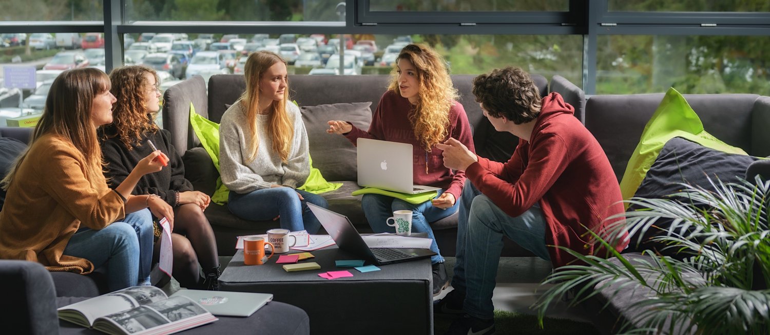 Bachelor Communication | BSc programme Communication Studies | University  of Twente