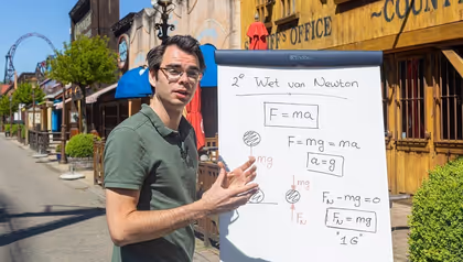 Jurnan Schilder (UT-ET) is one of the speakers during 'Pint of Science'